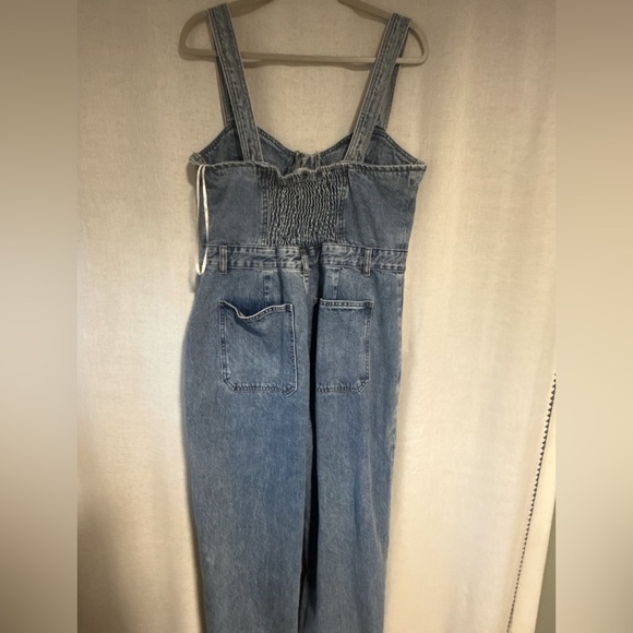 EUC Lulus Fresh Perfection Light Wash Bustier Sleeveless Denim Jumpsuit - Picture 5 of 10